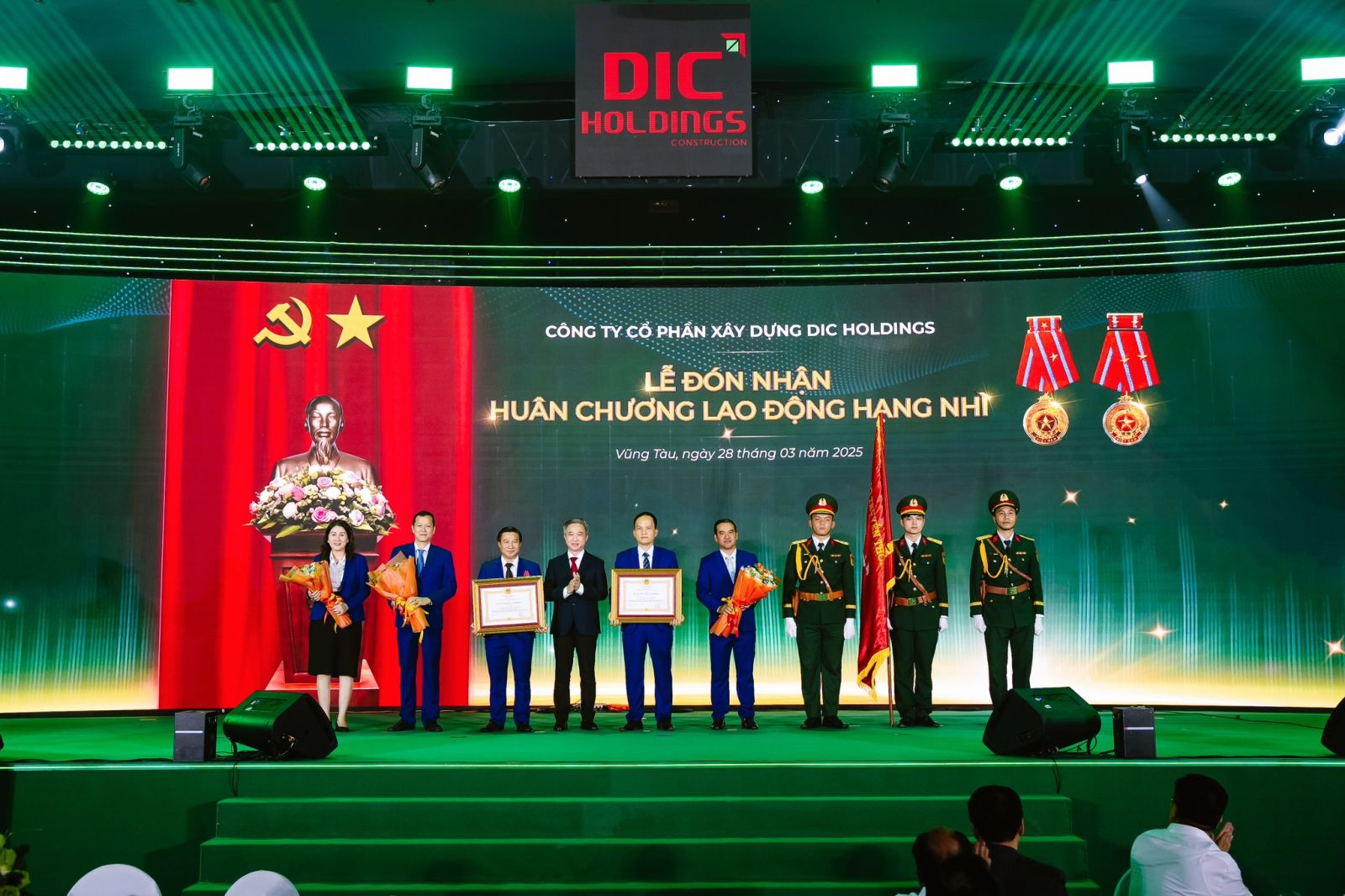 CÔNG TY CỔ PHẦN XÂY DỰNG DIC HOLDINGS 30 NĂM TRƯỞNG THÀNH VÀ PHÁT TRIỂN